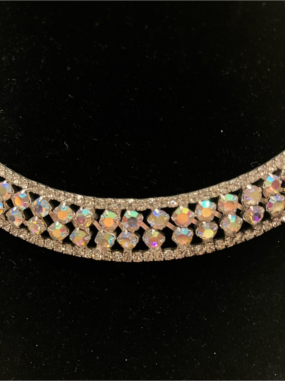 CRYSTAL RHINESTONE CHOKER